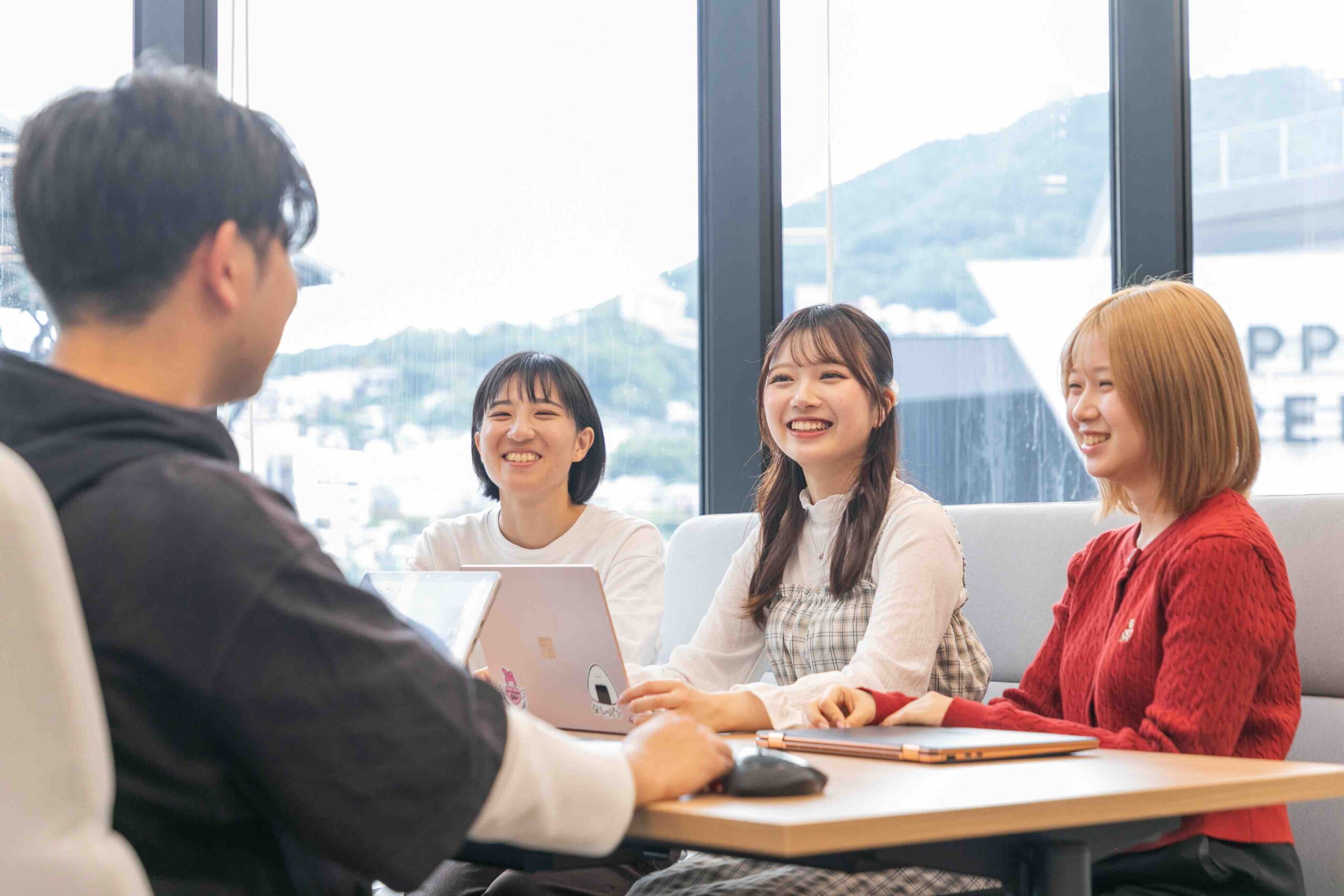 メインビジュアル４